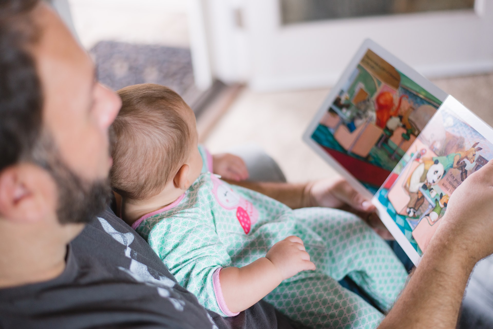 Avantages de la boîte à histoires pour bébé et enfant - Comment la